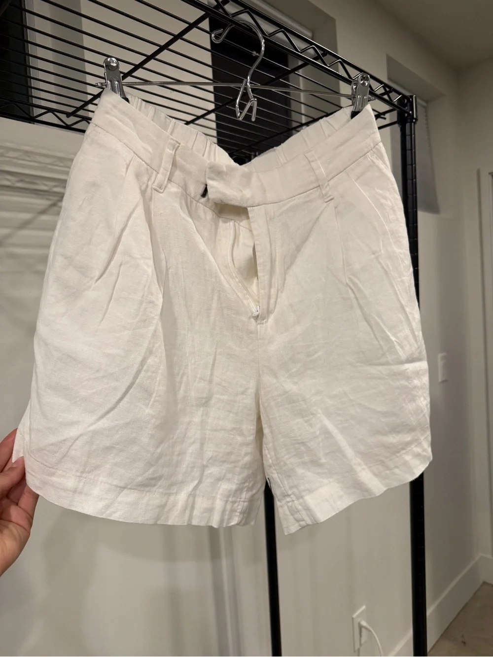 Target Cream High-Waist Pleated Linen-Blend Shorts